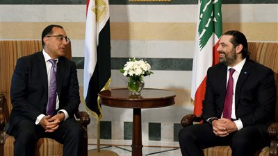 رئيس الوزراء يلتقي نظيره اللبناني بمقر الحكومة في بيروت
