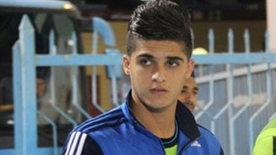 أحمد الشيخ على دكة بدلاء الأهلي لأول مرة