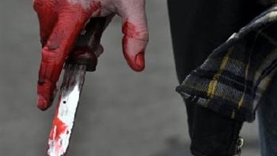 بائع يطعن نفسه بسكين بعد خلافات مع زوجته في القليوبية