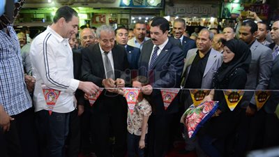 وزير التموين يفتتح سوبر ماركت أهلا رمضان بشبرا الخيمة 