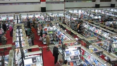 هيئة الكتاب تضع اللمسات الأخيرة لافتتاح معرض فيصل الرمضاني