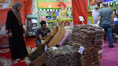 28 صورة ترصد أسعار السلع بمعرض أهلا رمضان في شبرا الخمية