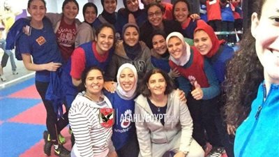 تحية حسني عن رحيل لاعبة يد الأهلي: 