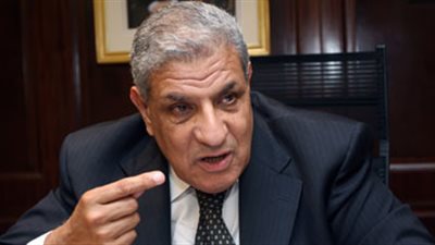 العاملون بـ