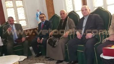 بالصور.. وفد من إدارة فاقوس التعليمية يهنئ الأقباط بأعياد الميلاد