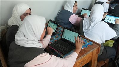 الوادي الجديد تستعد للاختبارات الإلكترونية بالتابلت للصف الأول الثانوي