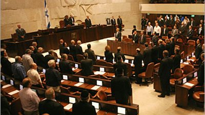 الكنيست الإسرائيلي يرد اقتراحات بحجب الثقة عن الحكومة