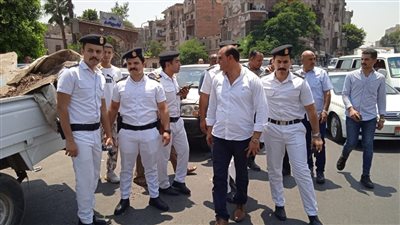 رئيس حي جنوب الجيزة يقود حملة لرفع الإشغالات | صور