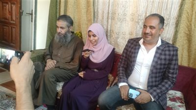 محافظ الفيوم يهنئ الأولى على الثانوية العامة أدبي 