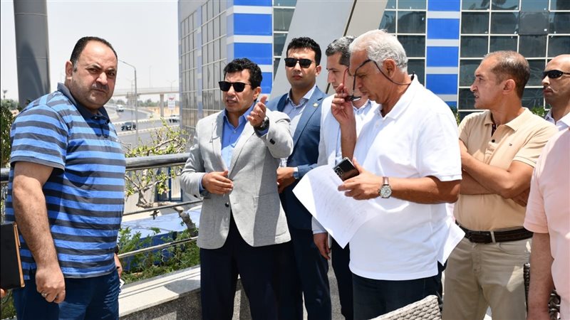 وزير الرياضة يتفقد