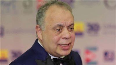 أشرف زكي يكشف لأول مرة أسباب انفصاله عن روجينا وسر عودته إليها (فيديو)