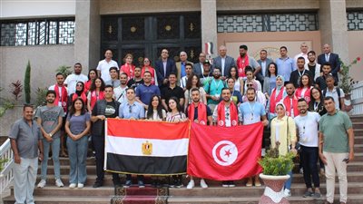 وفد شباب تونس يزور محافظة الإسماعيلية 