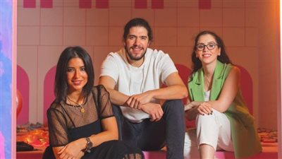 عائلة طرقان وذكريات الطفولة على المسرح الروماني بالإسكندرية| الثلاثاء