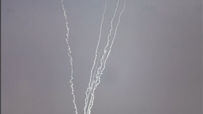 إطلاق رشقات صاروخية تجاه عدد من المستوطنات الإسرائيلية