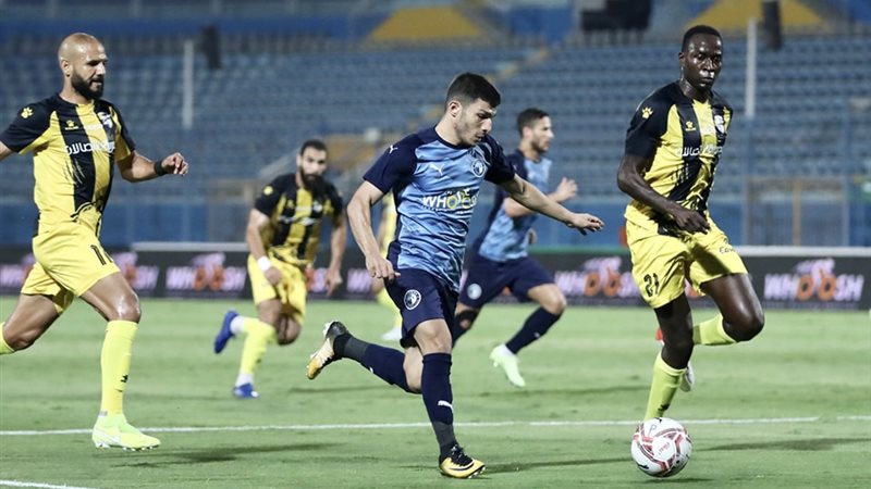 بيراميدز والمقاولون،