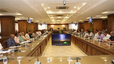 محافظ الجيزة: التواجد الميداني وحل شكاوى المواطنين على رأس أولويات العمل 