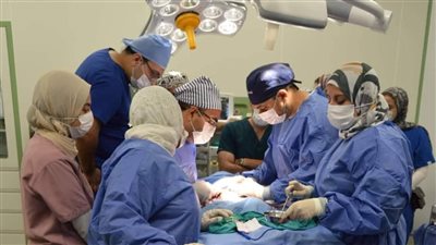 استخراج جنين من بطن طفلة حديثة الولادة بالدقهلية 