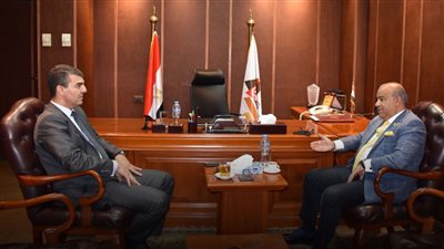 رئيس تجارية الجيزة يستقبل إبراهيم عشماوي مساعد أول وزير التموين