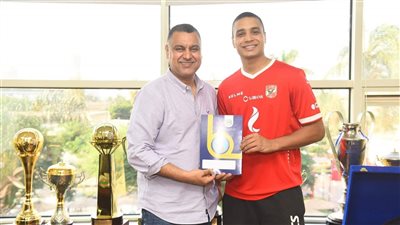 الأهلي يتعاقد مع أحمد عزب 4 مواسم لتدعيم فريق الكرة الطائرة