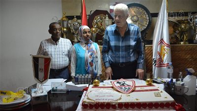 الثالثة على الثانوية العامة: 