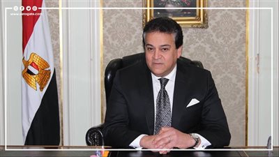 وزير التعليم العالي يستعرض تقريرًا حول اجتماع الأعلى لشئون التعليم والطلاب