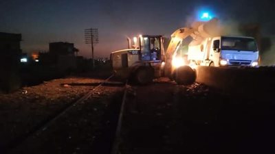 حدث ليلا.. رفع كفاءة النظافة بمحيط السكة الحديد بنطاق مركز أوسيم | صور