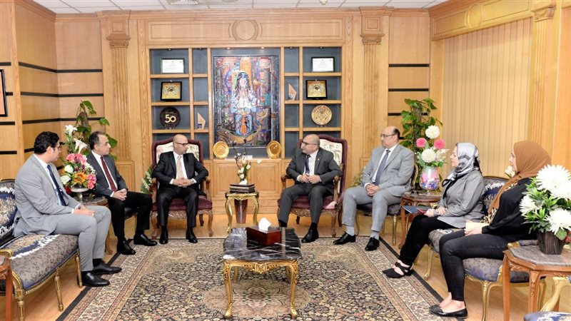 جامعة المنصورة تستقبل