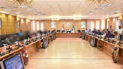 محافظ الشرقية: توفير مساعدات مالية وسكن ووظائف لذوى الاحتياجات الخاصة