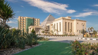 جامعة النهضة تعلن فتح باب تلقي طلبات الالتحاق لطلاب الثانوية والشهادات المعادلة