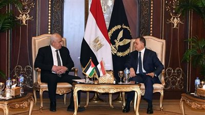 وزير الداخلية يبحث مع نظيره الفلسطينى تطوير علاقات الشراكة الأمنية 