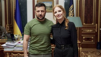 جيسيكا شاستين تزور الرئيس زيلينسكي في أوكرانيا | فيديو وصور