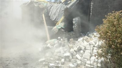 تنفيذ 6 قرارات إزالة في حملة اشغالات بالإسماعيلية | صور