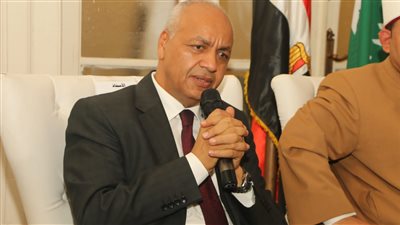 مصطفى بكري: الوفد يحمل لواء المواطنة براية 