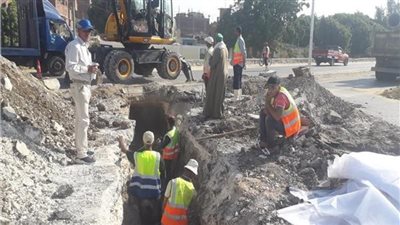 نائب محافظ الجيزة يتفقد أعمال إصلاح خط الغاز بمنشأة القناطر