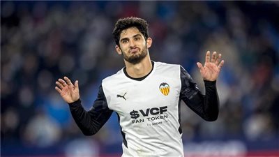 رسميا.. وولفرهامبتون يتعاقد مع البرتغالي جيديس من فالنسيا 