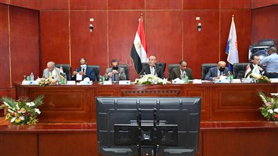 وزير الإسكان يصدر حزمة من التكليفات لرؤساء أجهزة المدن الجديدة