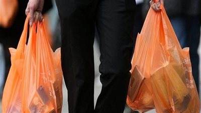 شروط صارمة.. ضوابط تصنيع الأكياس البلاستيك في القانون 