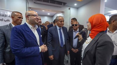 التموين: مكتب السجل التجاري النموذجي ببني سويف يقدم خدمة اعتماد الخارجية | صور