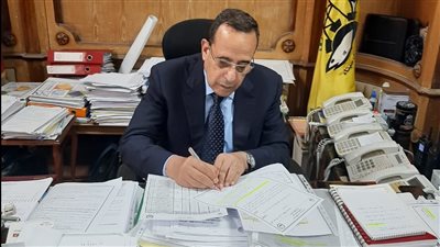 محافظ شمال سيناء يعتمد نتيجة الدور الثانى للشهادة الإعدادية بنسبة نجاح 100 % 