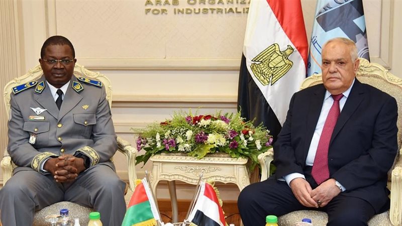 الفريق عبد المنعم