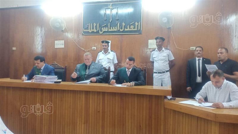 محاكمة متهمين 