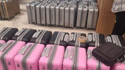 ضبط مصنع يستخدم خامات مجهولة في تصنيع الحقائب بالشرقية 