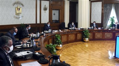 تنفيذا لتكليفات الرئيس.. الحكومة تناقش آليات استثمار خامات 