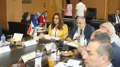 مجلس جامعة حورس يستعرض برنامج تأهيل الخريجين لـ 