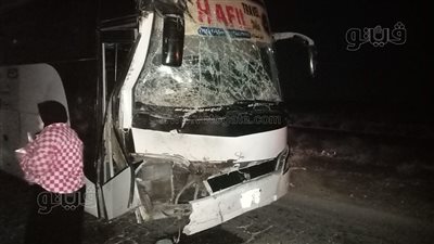 إصابة 4 أشخاص في تصادم أتوبيس رحلات بـ