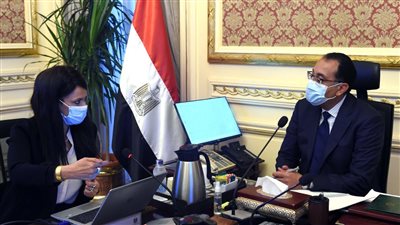 مدبولي يستعرض مع وزيرة التعاون الدولي محاور برنامج 