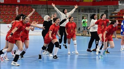 منتخب ناشئات كرة اليد يتأهل للدور قبل نهائى البطولة الأفريقية ويحجز مقعدا بكأس العالم