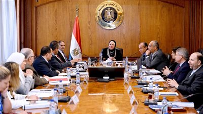 وزيرة الصناعة: حريصون على إعداد جيل من الشباب المؤهل للعمل في التجارة الخارجية
