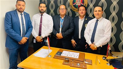 ضبط 16 عملة أثرية بحوزة راكب أسترالي بمطار الغردقة 