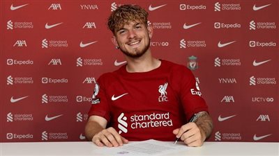 رسميا.. ليفربول يجدد عقد نجمه الشاب إليوت